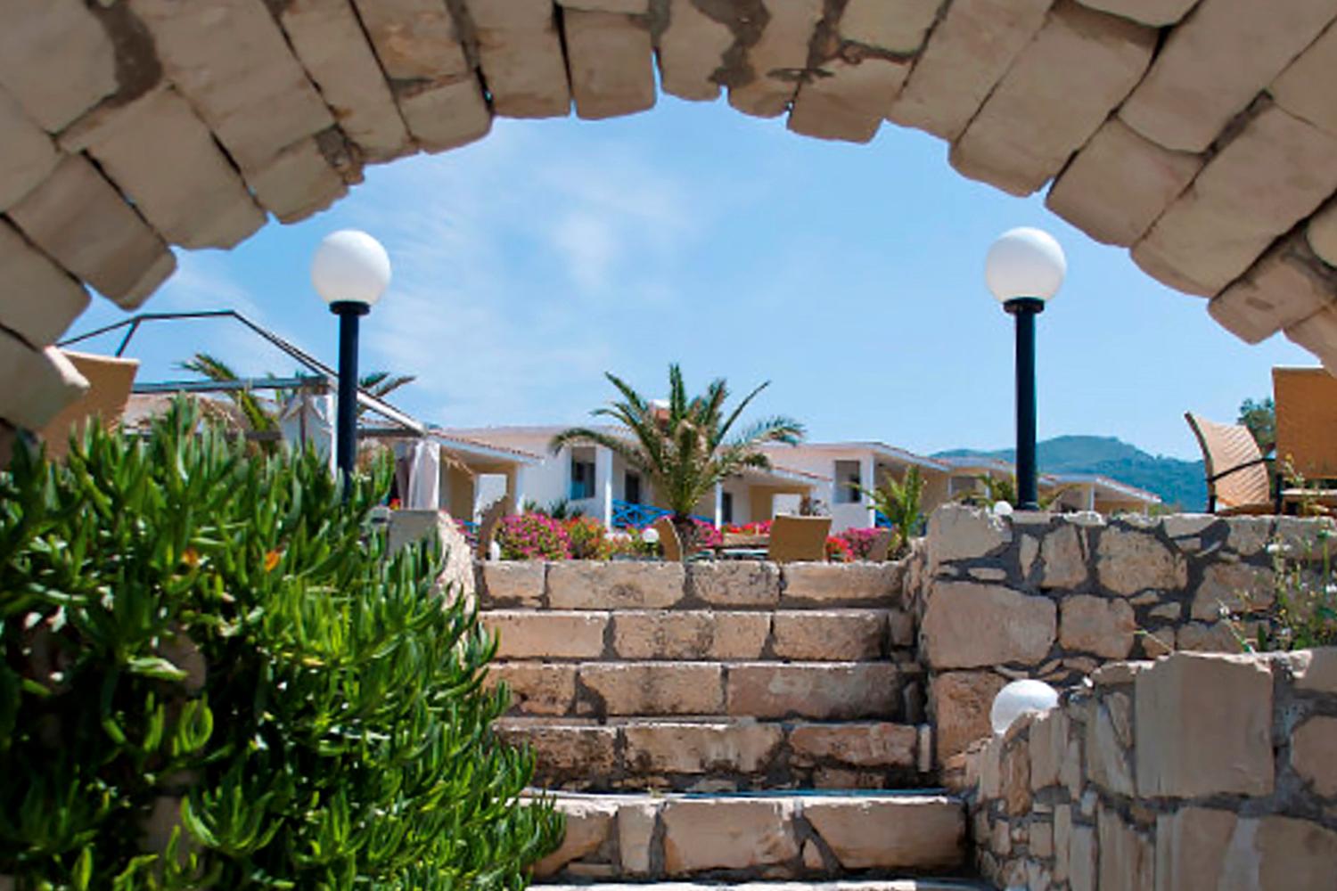 Lassion Golden Bay