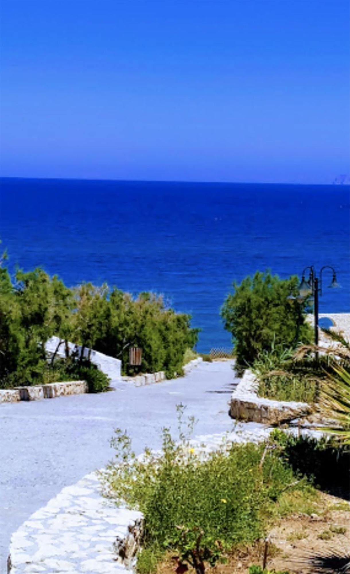 Отель Lassion Golden Bay